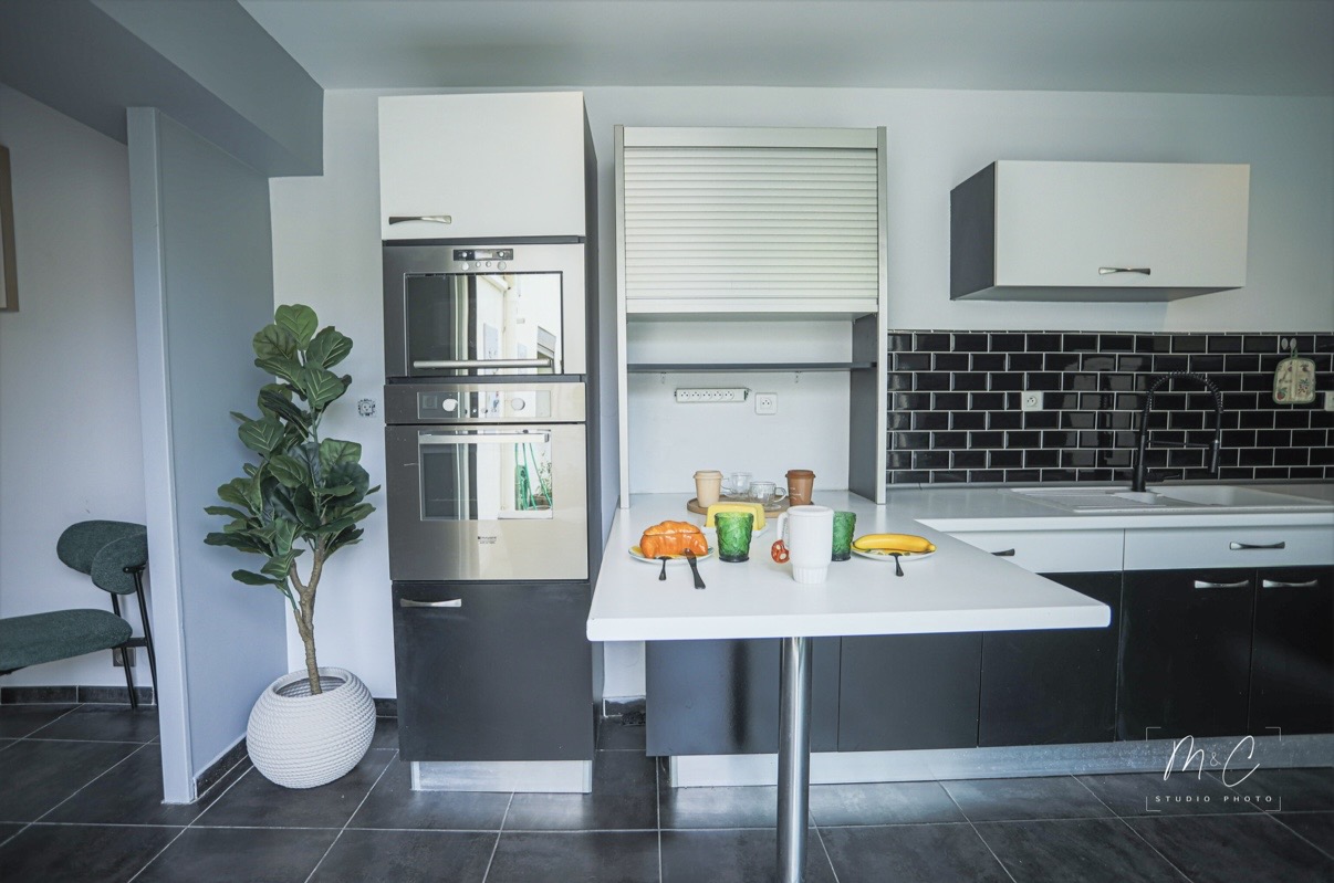 Agence Julie Déco – Aménagement de biens vides – cuisine moderne